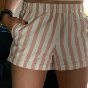 Pink & white lines short 🌸